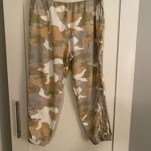 Aerie lightweight camo pants